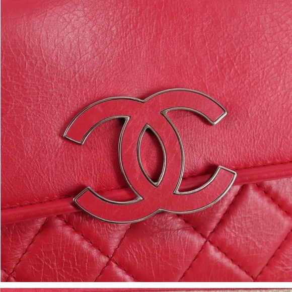 Chanel watermelon pink leather shoulder bag - Picture 6 of 7